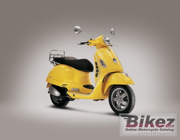 2007 Vespa GTS 125 photo